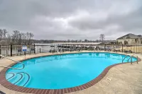 Lake-View Balcony Hot Springs Penthouse! - spa