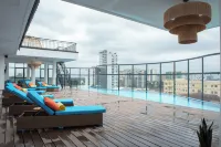 Kingfisher Nest Hotel Suites - Infinity Pools