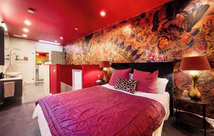 The Empress Direct Access Carlton Gardens