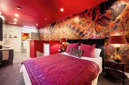 女皇飯店直通卡爾頓花園