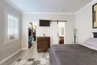 Outdoor Oasis w/ Pool & Hot Tub: Perris Getaway - Apartments