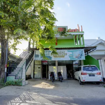 Hotel O Sahabat Syariah Near Plasa Telkom Bawean