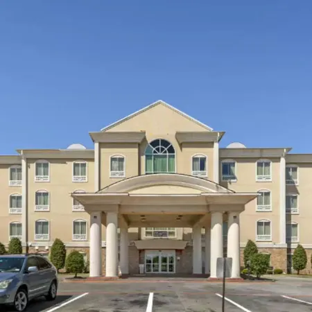 LAKE TEXOMA INN AND SUITES by IHG
