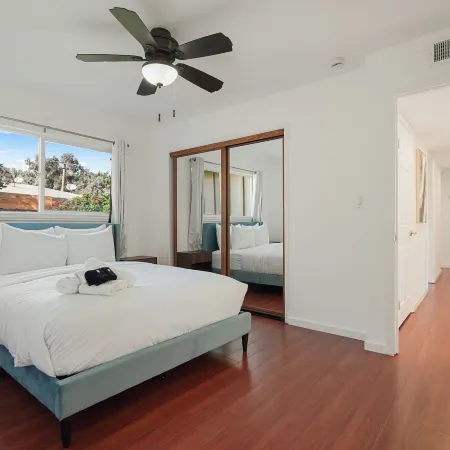 Lakefront Retreat WaterViews 3BR 1.5BA