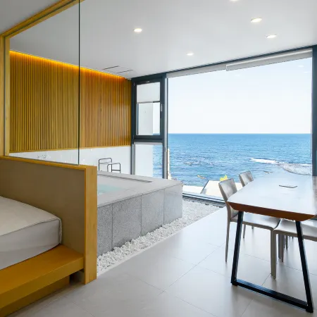 Pohang Red House Ocean Hills Pension