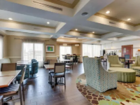 Comfort Inn & Suites Hotels in Woodway