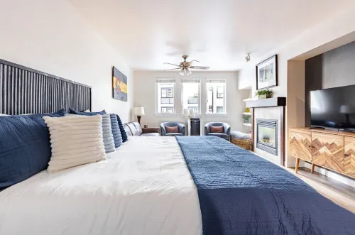 Steps from the Lifts of Winter Park Base-Newly Remodeled Studio