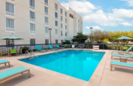 Hampton Inn & Suites Austin-Airport