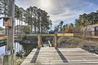 'Cozy Cottage' w/ Shared Dock on Dawson Creek