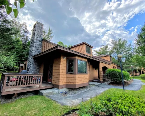 O9 New Renovated Bretton Woods Slopeside Condo with 2 Living Rooms Foosball Air Hockey Hotels in Bretton Woods