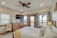 Spacious Harrison Vacation Rental w/ Deck & Views! - parking