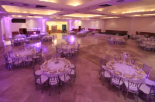 Holiday Inn MONCLOVA by IHG