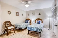 Dreamy Oasis on the Beach With Balcony, Pools, gym & Ocean View - Dog-friendly