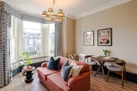 Pembroke House | 1 Bed apartment | Pin Stripe Pink