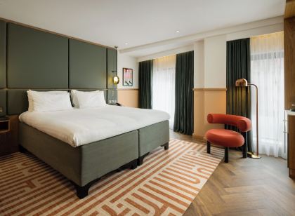 Carlton George Hotel