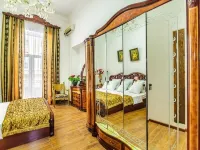 Moxen Boutique Hotel Hotels near Nizami St