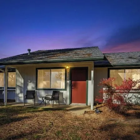Yosemite Getaway! Stylish 2Br Near South Gate