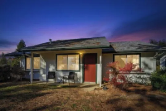 Yosemite Getaway! Stylish 2Br Near South Gate