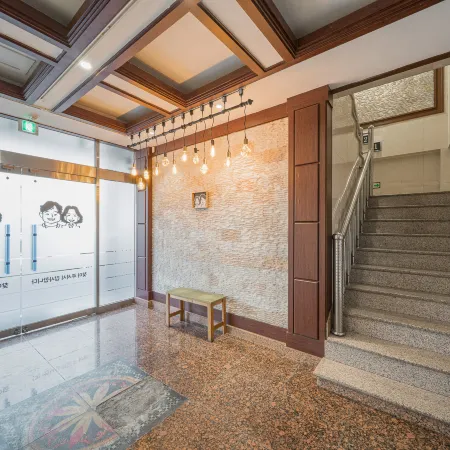 Gyeongju Ritz Отели рядом с достопримечательностью «Галерея «Хонджасу»»