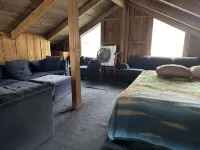 Rugged and Rustic Tennessee Mountain Cabin With Loft