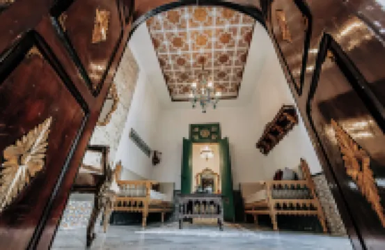 達爾麥地那帶全景露台的房屋