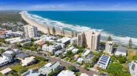 Bright Beachside Family House With Ocean Views - 3-Star
