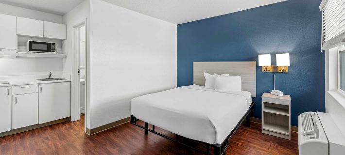 Birch Hill Suites Kansas City - Independence Hotels in Independence