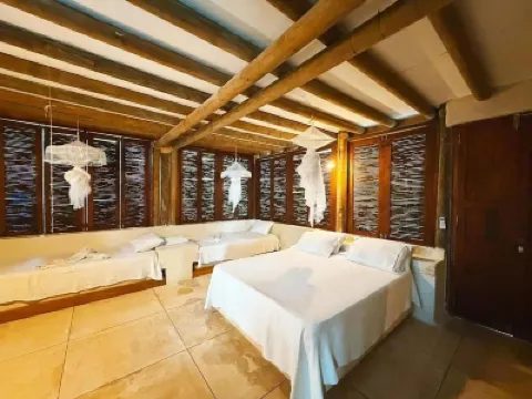 Isla Alegria Hotels in 