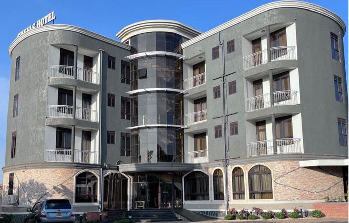 Chevas Hotel