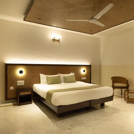 Hanu Reddy Residences Poes Garden