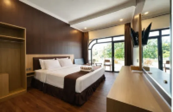 Nirvana Hotel Resort Tetebatu