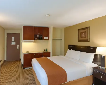 Travelodge by Wyndham Valleyview AB Hotels in Valleyview
