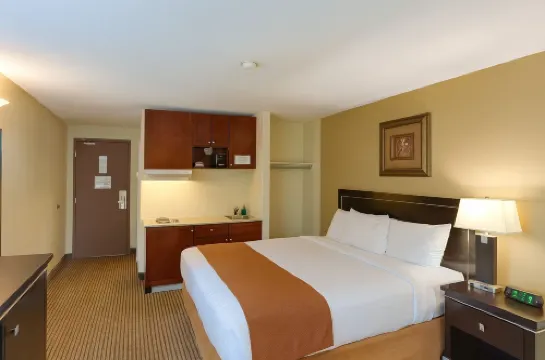 Travelodge by Wyndham Valleyview AB