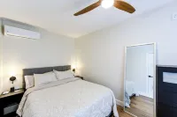 Charming 1-Bedroom Guest House Near NRG with a Level 2 Fast EV Charger