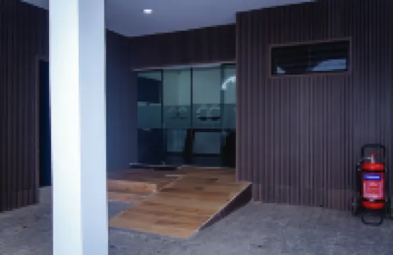 C & C Luxury Suites