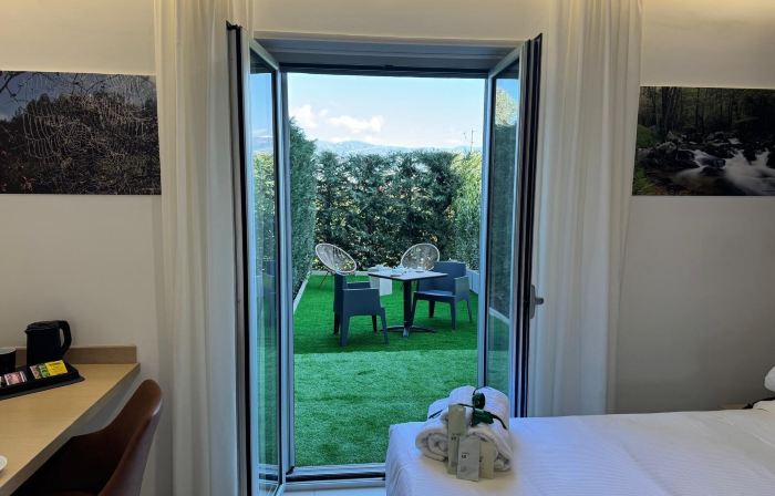 Floris Hotel