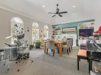 Endless Fun! Family Home w/ Spacious Yard in Clive Hotels in Clive