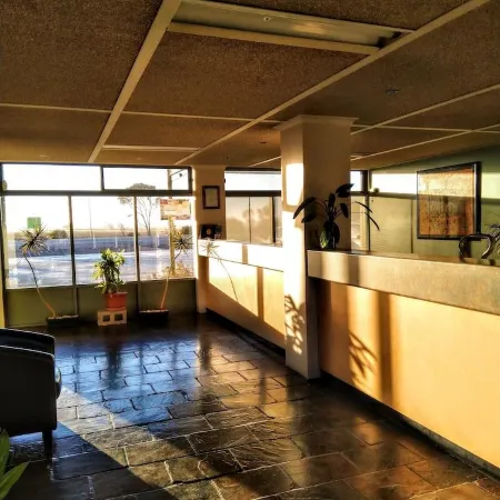 Highway One Motel Отели в г. Сидана