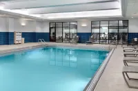 Hampton Inn & Suites Kansas City-Country Club Plaza - Pool