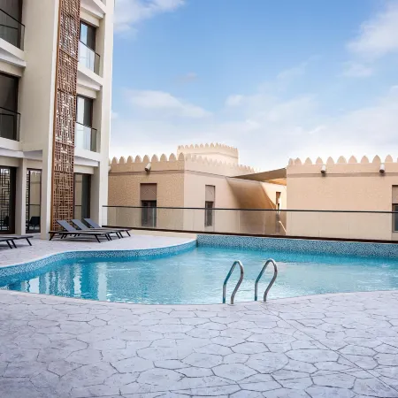 Golden Tulip Muscat The Village