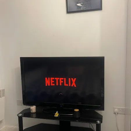 Urban Blue en-suite room Netflix, Fast WiFi & Free Parking