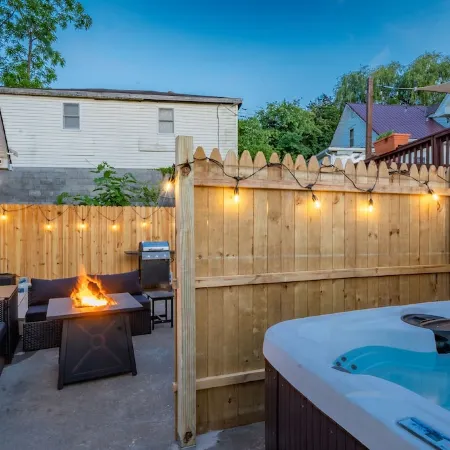 #AquaOakHill#HotTub#Bbqgrill#KidsArea#PetFriendly#Newrgorge#FirePit#Arcade