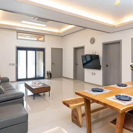 Taean Merbelle Poolvilla