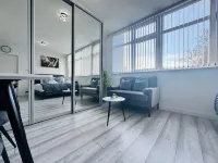 Home Studio  Free Parking Prime Location - Condos