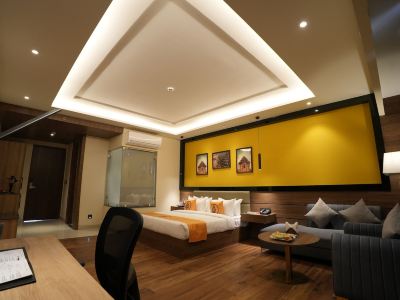 The Murti Hotel and Banquet