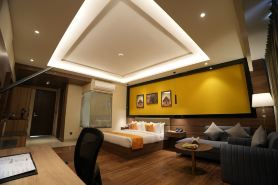 The Murti Hotel and Banquet