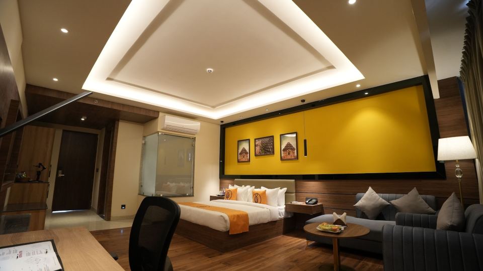 The Murti Hotel and Banquet