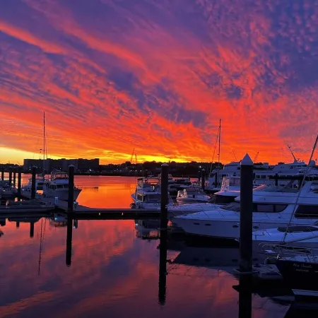 "Travelers Choice Award" Spacious 2Bd/2Bath Heat/AC 45 ft Yacht  Freedom Trail