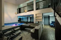 Maiden Water Resort - Hot Tub
