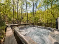 Creekside Cabin - Hot Tub, Firepit, Porch